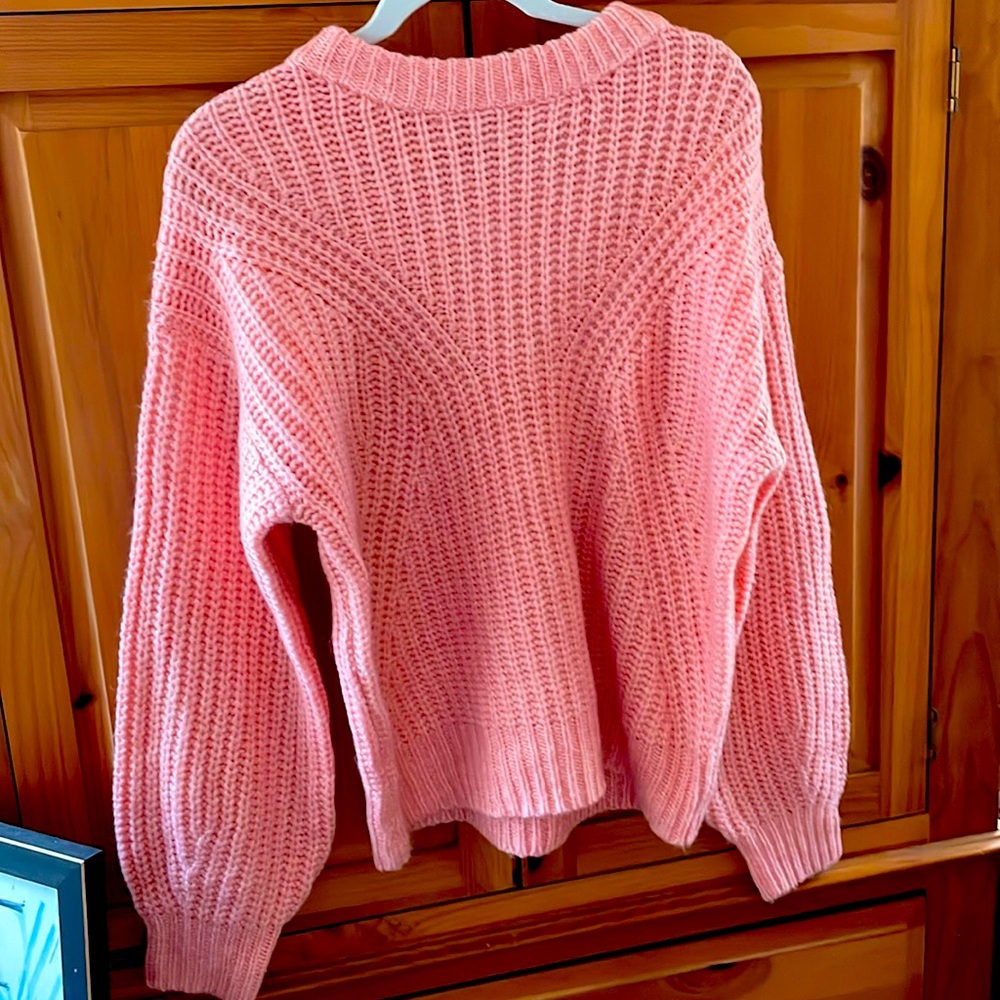 Pink Sweater πΈπ - Picture 4 of 16